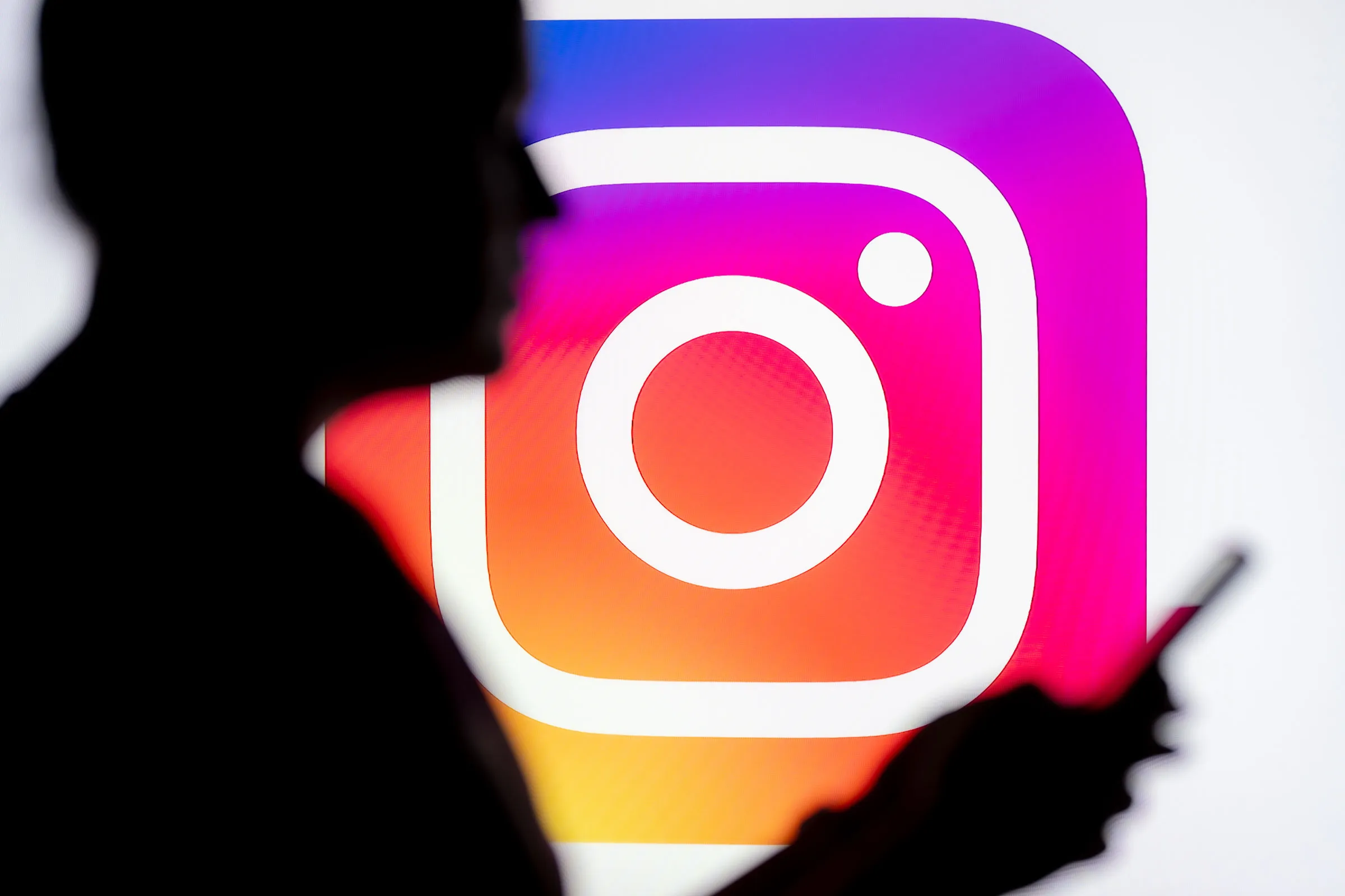 Instagram group messaging
